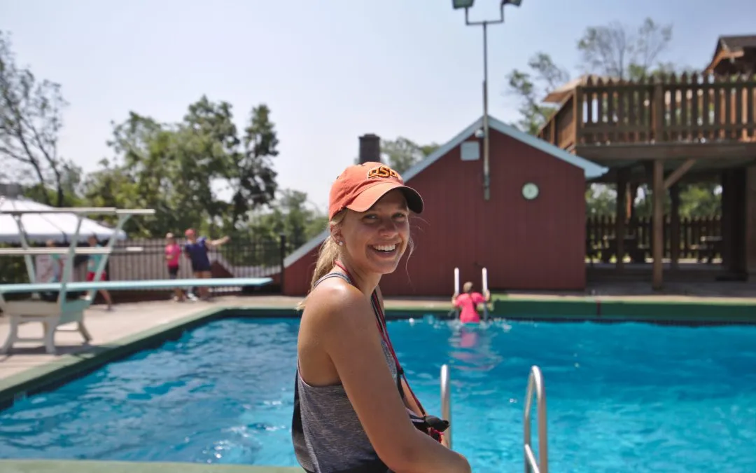 5 Reasons You Should Apply to Work at Refreshing Mountain